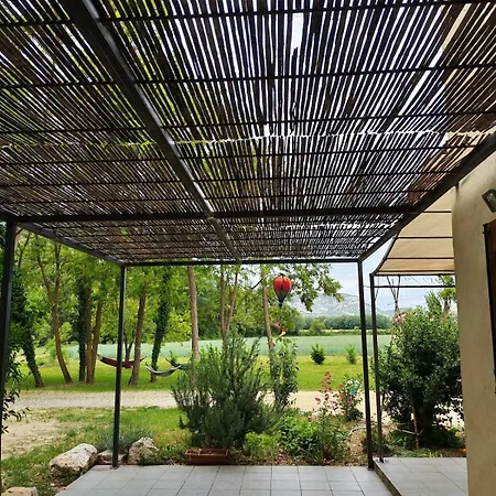 Petite Ferme Au Coeur De La Provence 펜션 *